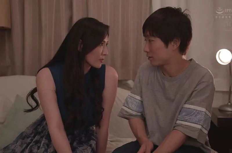 Gã chồng lạnh nhạt, Cô vợ uống rượu rồi địt trộm với cậu học sinh trẻ