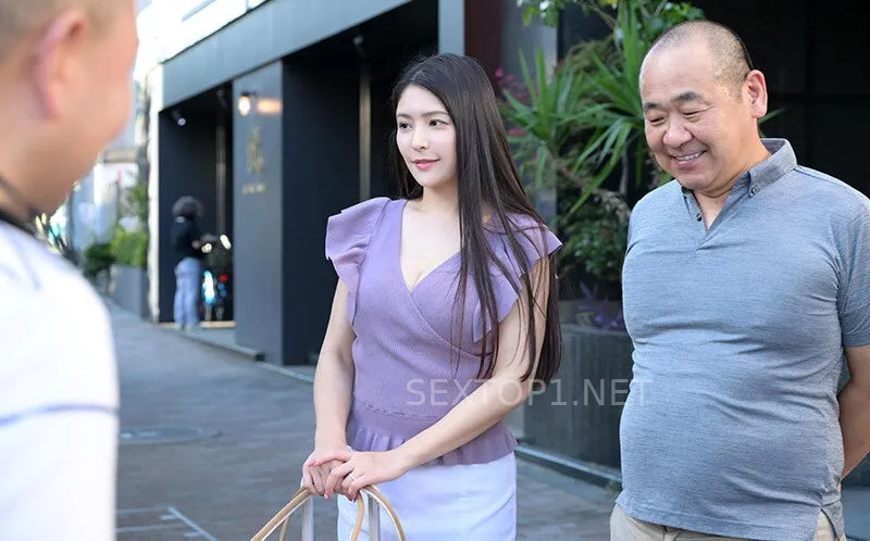 Thấy vợ yêu của nhân viên đẹp quá, cấp trên lại có sở thích chịch người vợ người khác nên đã…